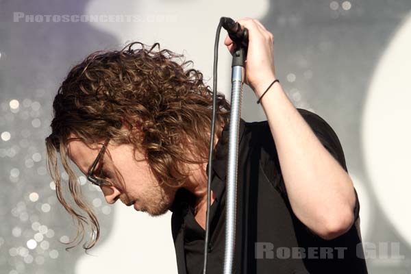 JULIEN DORE - 2014-07-17 - PARIS - Parvis de l'Hotel de Ville - 